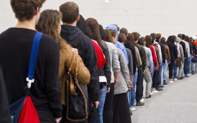 The Negative Effects of Long Lunch Lines on Students and Schools